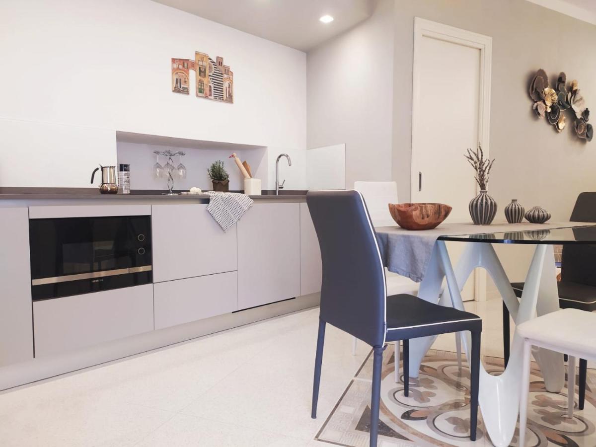 Vernazza Luxury Apartment ภายนอก รูปภาพ