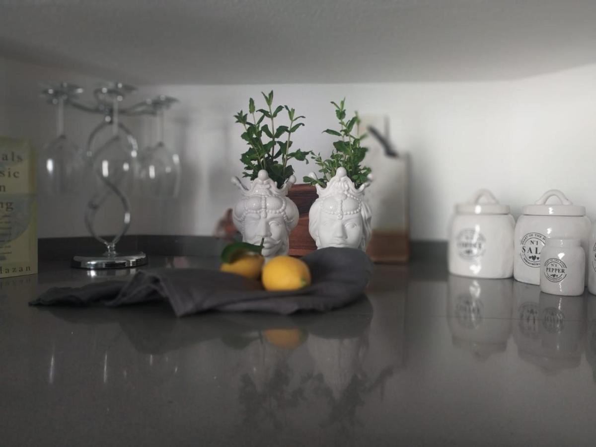 Vernazza Luxury Apartment ภายนอก รูปภาพ