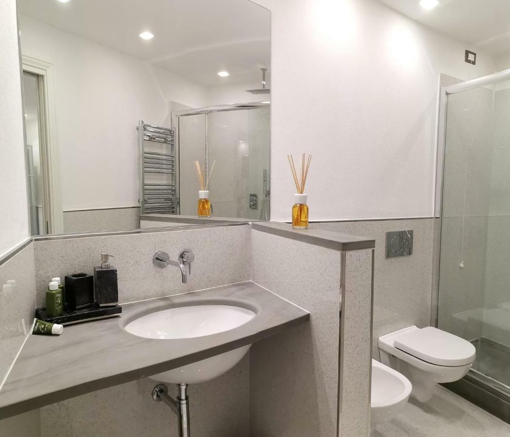 Vernazza Luxury Apartment ภายนอก รูปภาพ